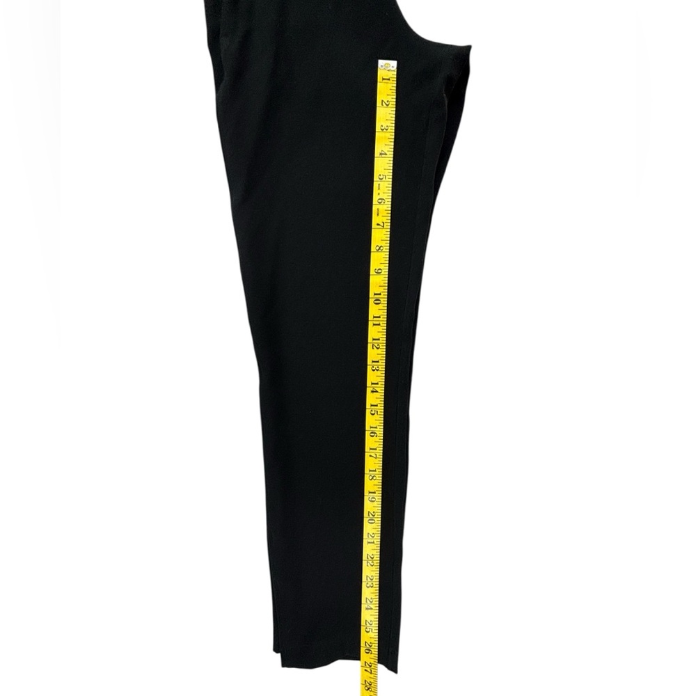 Lululemon | On The Fly Pants Woven | Black | Size 2 | Excellent Condition!! - Picture 6 of 7